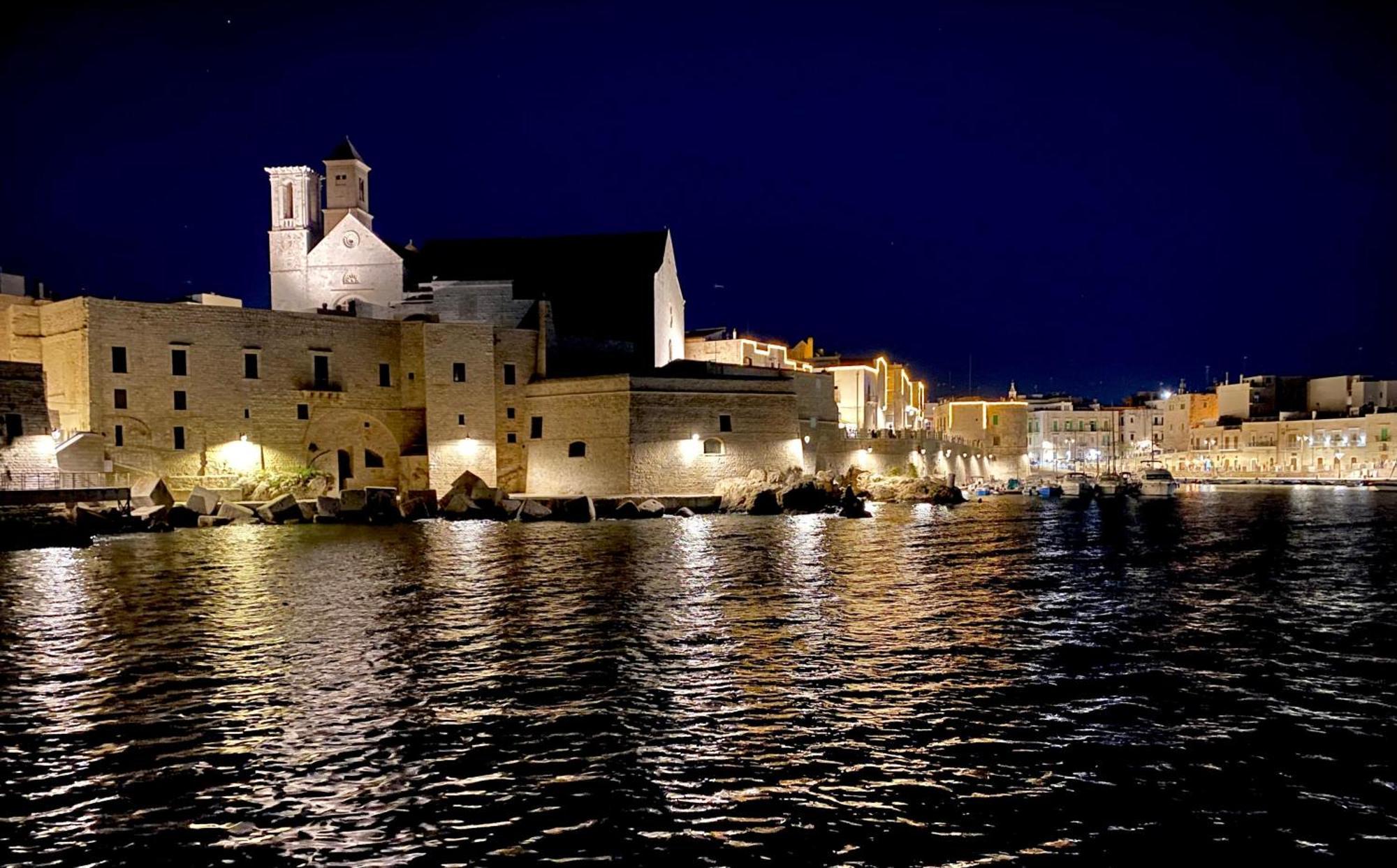 Apartmán Dimora Nel Palazzo Ducale With Private Parking Giovinazzo Exteriér fotografie